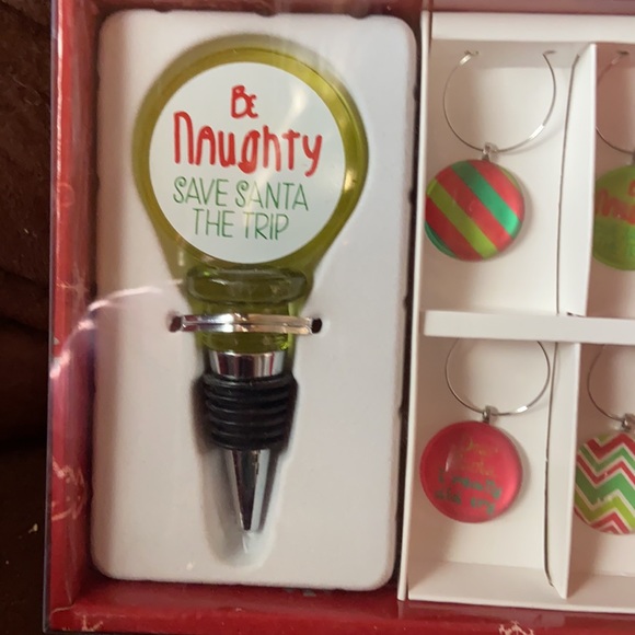 🌈 5 for $10-BNWT-Christmas wine stopper and wine glass tags - Picture 4 of 4